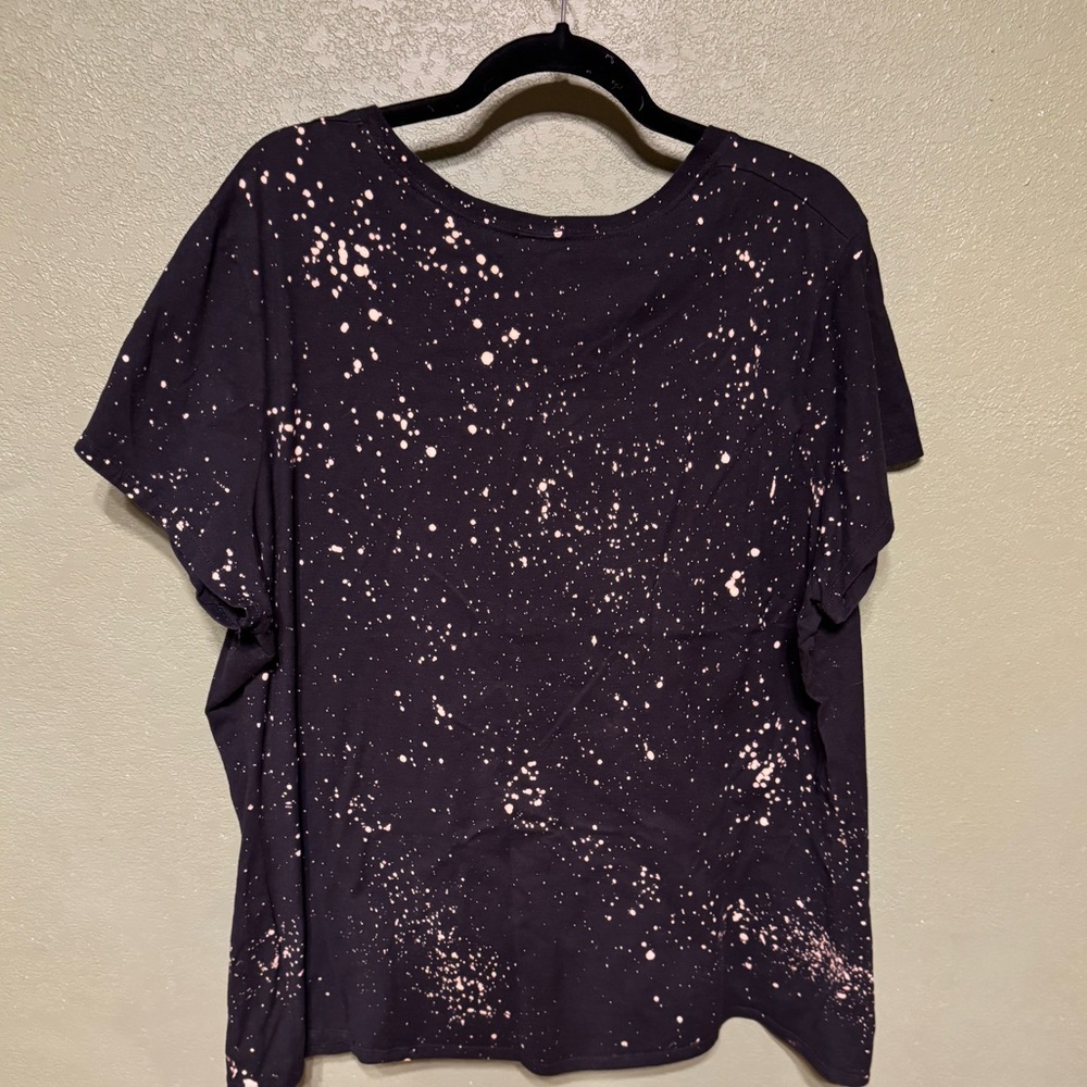 Dolly Parton Graphic Tee - Hanes 3X V Neck - Picture 4 of 4